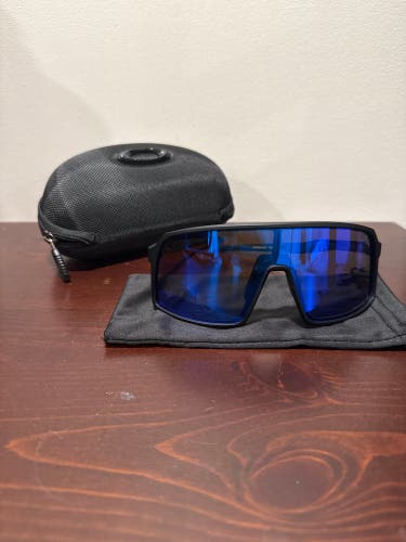 Purple Unisex One Size Fits All Oakley Sunglasses (Used)