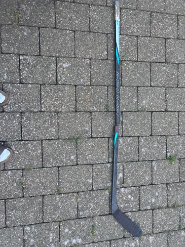 BROKEN Senior Bauer Nexus Tracer Left Hand Hockey Stick P88 (Used)