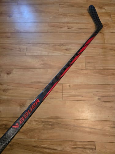 Bauer Ag5nt dressed as Proto R: Left 95 Flex P90TM Curve
