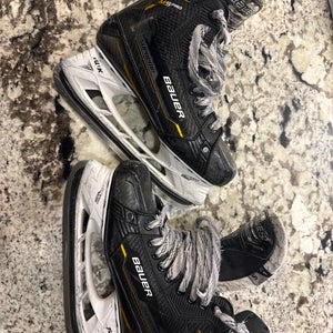 Bauer Supreme M5 Pro Hockey Skates  Size 5 (Used)