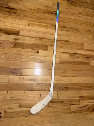Junior Bauer Proto-R Right Handed Hockey Stick P28 (Used)