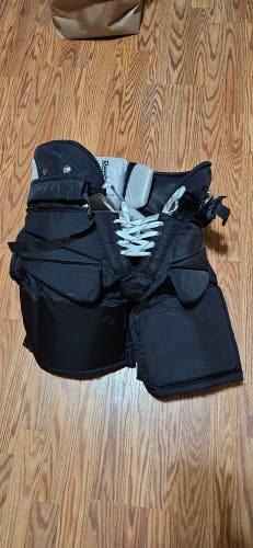 Immediate Medium Reebok 11k Goalie Pants (Used)