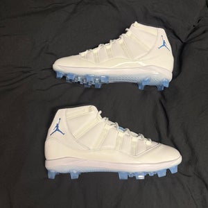 White Men's Size 13.0 (W 14.0) Adult Air Jordan Molded Cleats Cleats (New)