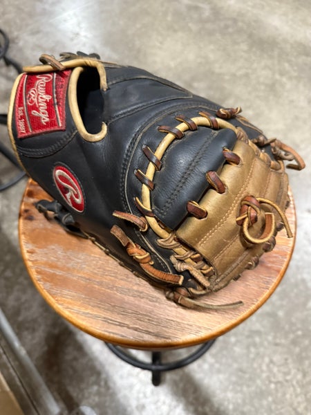 2022 Rawlings Heart of the Hide RH Catcher's Baseball Glove 33" (Used)