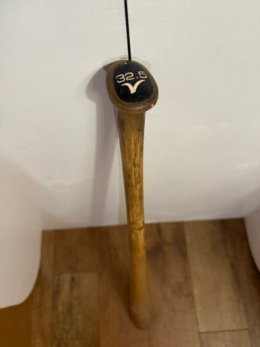 Victus Axe Pro Reserve X50 Bat (-3) 29.5 oz 32.5" (Used)