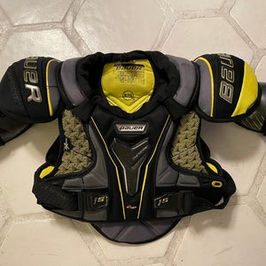 Large Junior Bauer Supreme 1S Shoulder Pads (Used)
