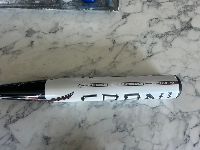 2024 Mizuno F24 CRBN1 Composite Bat (-10) 21 oz 31" (Used)