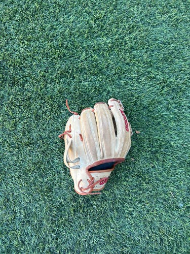 Wilson A2000 1787 RH Infield Baseball Glove 11.75" (Used)