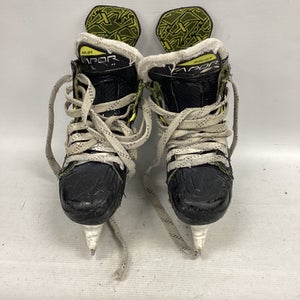 Used Bauer VAPOR 3X Junior Hockey Skate Junior 03.5 11851-S000036572