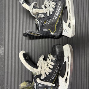 2024 Bauer Supreme M4 Hockey Skates Size 4 (Used)