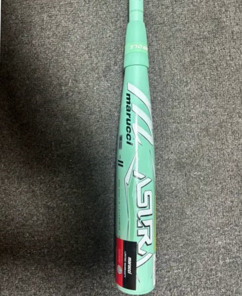 2025 Marucci Asura Bat (-11) 17 oz 28" )  slight use