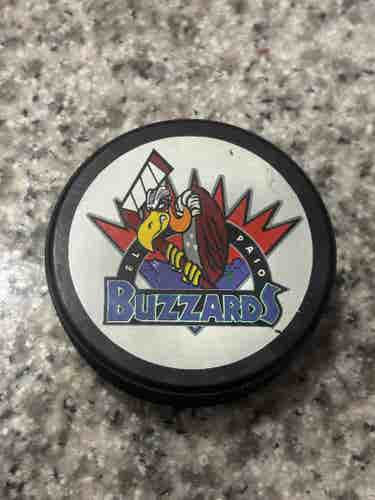 Vintage El Paso Buzzards Central Hockey League (CHL) Hockey Puck l