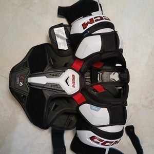 Men's Small Senior CCM FT6 Pro Shoulder Pads (Used)