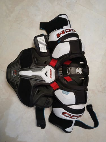 Men's Small Senior CCM FT6 Pro Shoulder Pads (Used)