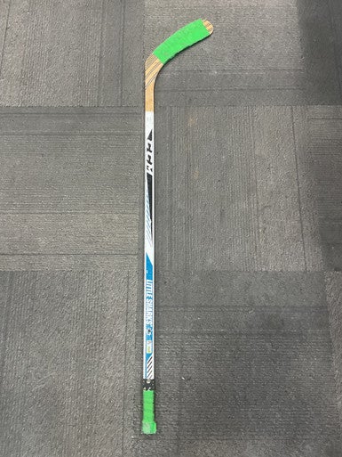 Used CCM LITTLE SHARKS Junior One Piece Right 30 Flex 11614-S000219992
