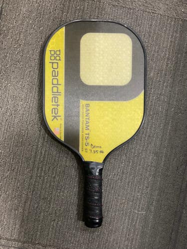 Used PADDLETEK BANTAM TS-5 ST HONEYCOMB Pickleball Racquet Yellow 11614-S000220097