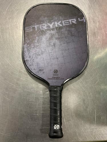 Used Onix STRYKER 4 GRAPHITE Pickleball Racquet Grey 11614-S000220096