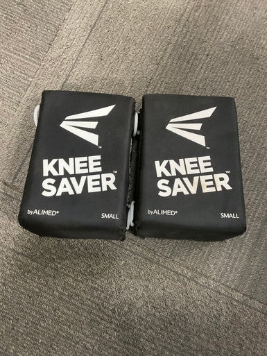 Used Easton KNEE SAVER SMALL BB/SB Catchers Knee Savers Black SM 11614-S000220085