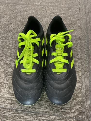 Used Adidas Soccer Cleats Black And Neon Green Youth 13.0 11614-S000220079