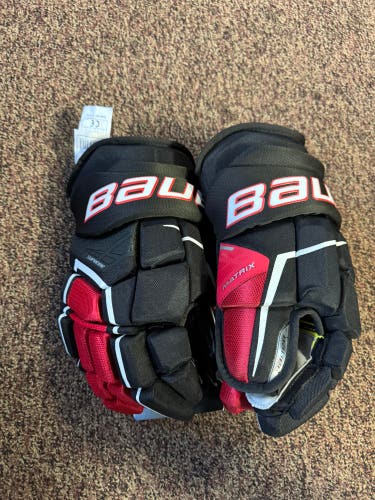 Bauer Supreme Matrix Gloves 15" (New)