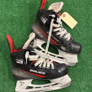 Bauer select Hockey Skates Size 3.5 (Used)