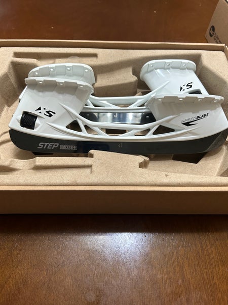 CCM Black Step Steel 271 mm (New)