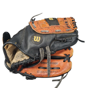 Used Wilson A0350 ML105 BB/SB Glove RH Throw Black And Copper 10 1/2" 11863-S000023496