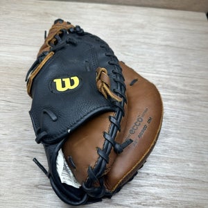 Wilson A500 32 ecco Leather Fastpitch Youth Catchers Glove RHT A0500