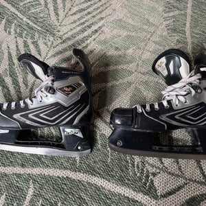 CCM Vector 4.0 Hockey Skates 11.5 (Used)