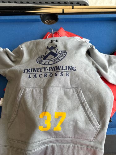 Trinity Pawling Gray Adult Unisex Medium Under Armour Sweatshirt (Used)