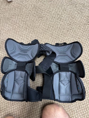 Used Bauer Pro Intermediate Goalie Knee Pads