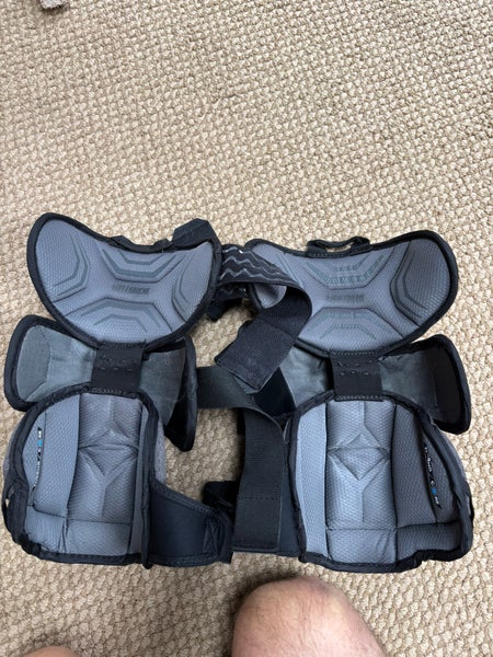 Used Bauer Pro Intermediate Goalie Knee Pads