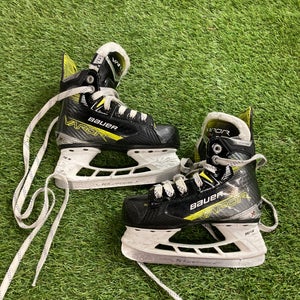 Youth Bauer Vapor X4 Hockey Skates Regular Width 11.5 (Used)