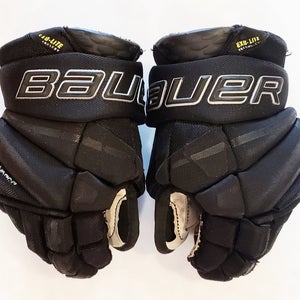 Bauer Vapor Hyperlite S22 Junior Hockey Gloves Black 11"