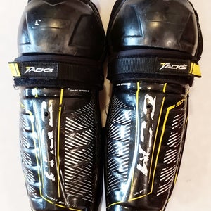 Junior CCM Tacks 9040 11" Shin Pads (Used)