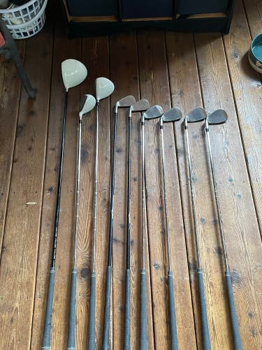 Men's Itech Right Handed Clubs (Full Set) Regular Flex 9 Pieces (Used)