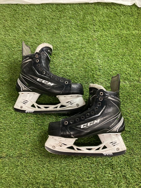 Senior CCM Maxx Pro Hockey Skates Regular Width 8 (Used)