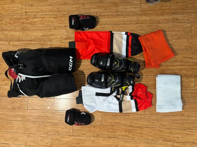 CCM Jr. Large pants & Bauer Supreme Mach Shin Guards 10” - BUNDLE