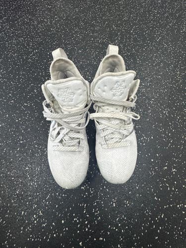 Used New Balance LAX Cleats Mens White Senior 6 11849-S000030953
