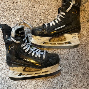 Bauer Supreme M5 Pro Hockey Skates Regular Width 6.5 (Used)