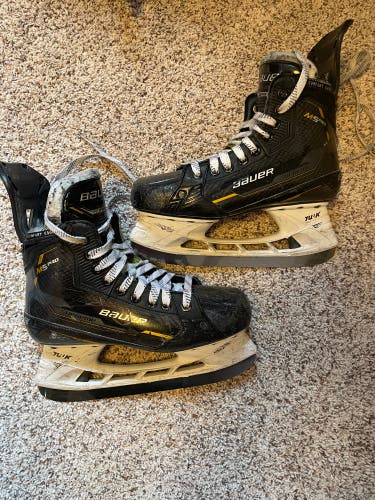 Bauer Supreme M5 Pro Hockey Skates Regular Width 6.5 (Used)