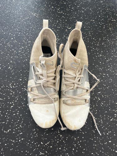 Used Under Armour Jr FB Cleats White Junior 05 11849-S000030915