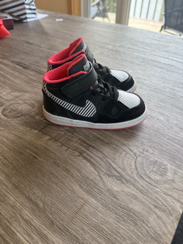 Black Nike kids sneaker 8K (Toddler) Nike (Used)