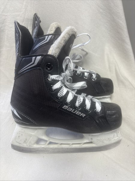 Junior Size 1 Bauer Nexus Classic Ice Hockey Skates.