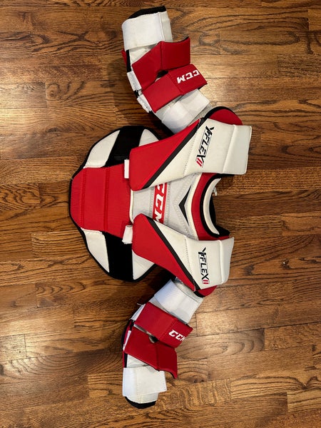 Small / Medium CCM Yflex II Goalie Chest Protector (Used)