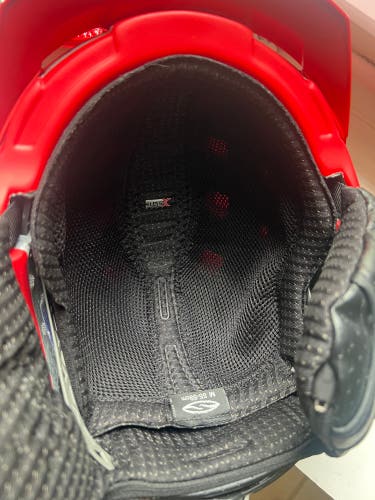 Unisex Medium Smith Helmet Red, used-mint like new.
