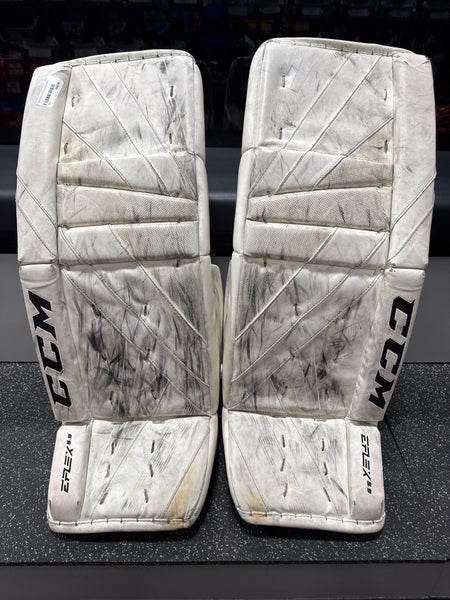 Used CCM EFLEX 5.9 Size 32+1 Goalie Leg Pads