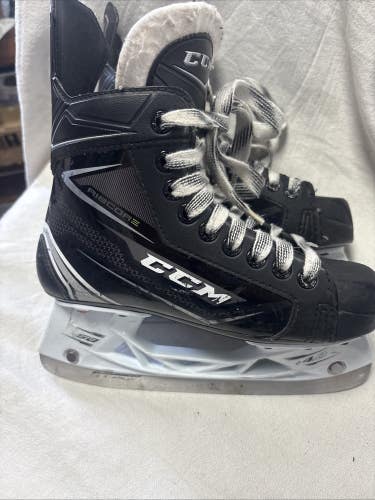 Junior Size 2 CCM RIBCORE 74K Ice Hockey Skates