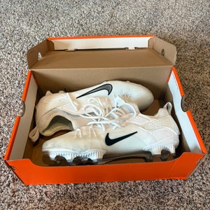 Adult Nike Structure 26 low tops White Men's Size M 11.0 (W 12.0)