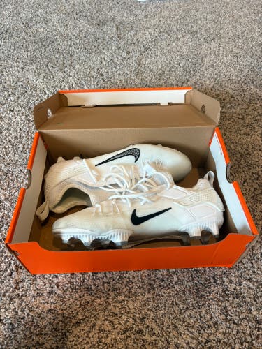 Adult Nike Structure 26 low tops White Men's Size M 11.0 (W 12.0)